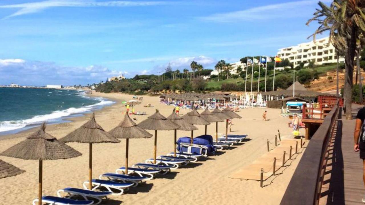 Mi Capricho A16 Beachfront Apartment Sitio de Calahonda Kültér fotó