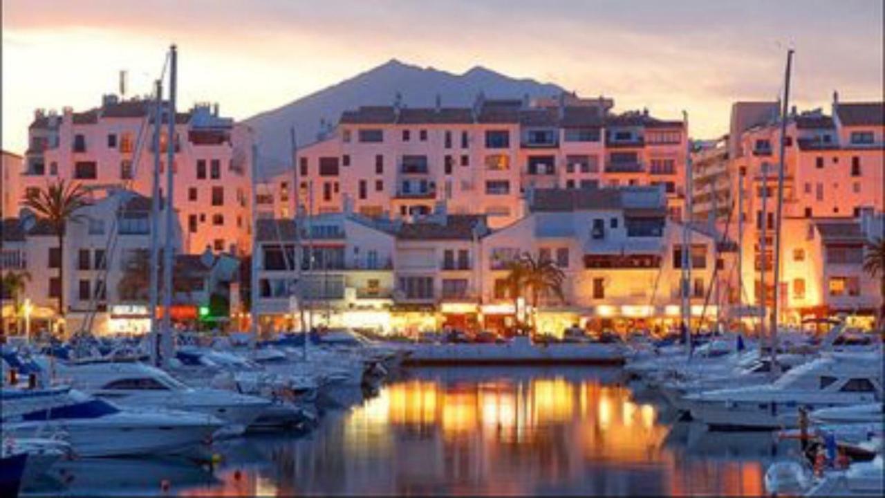 Mi Capricho A16 Beachfront Apartment Sitio de Calahonda Kültér fotó