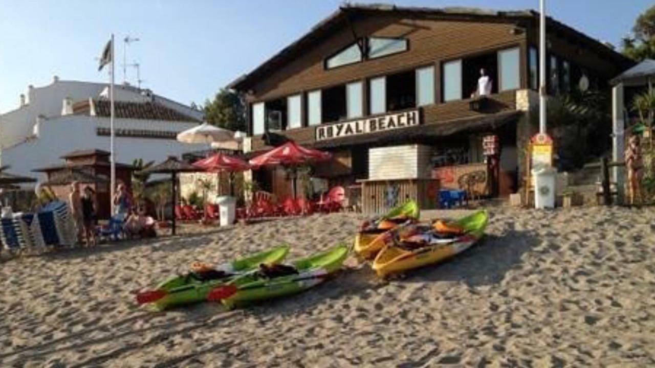 Mi Capricho A16 Beachfront Apartment Sitio de Calahonda Kültér fotó