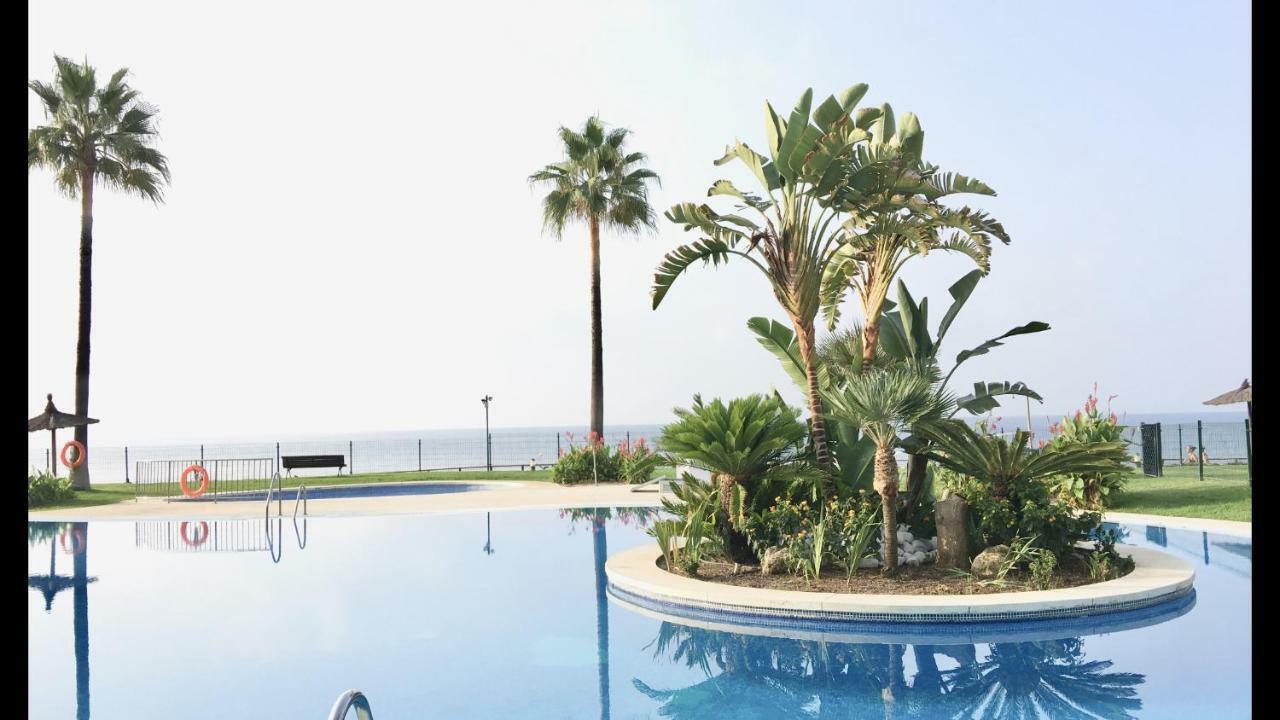 Mi Capricho A16 Beachfront Apartment Sitio de Calahonda Kültér fotó