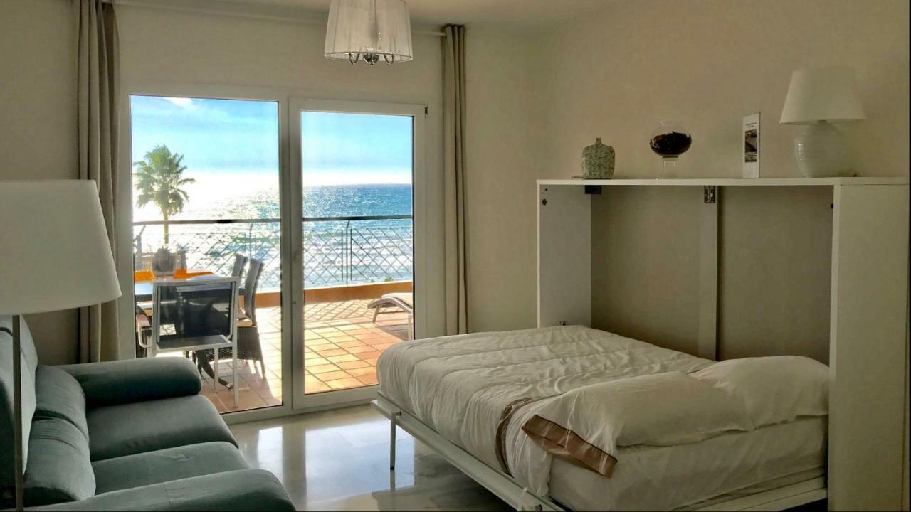 Mi Capricho A16 Beachfront Apartment Sitio de Calahonda Kültér fotó