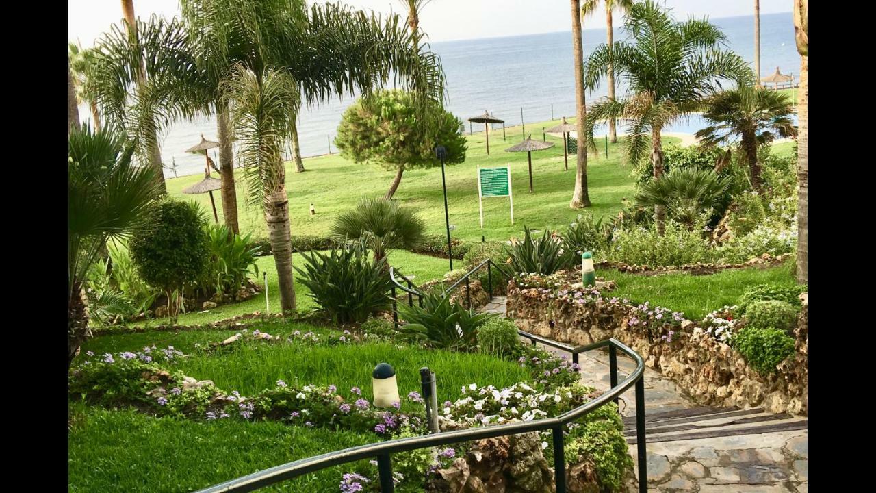 Mi Capricho A16 Beachfront Apartment Sitio de Calahonda Kültér fotó