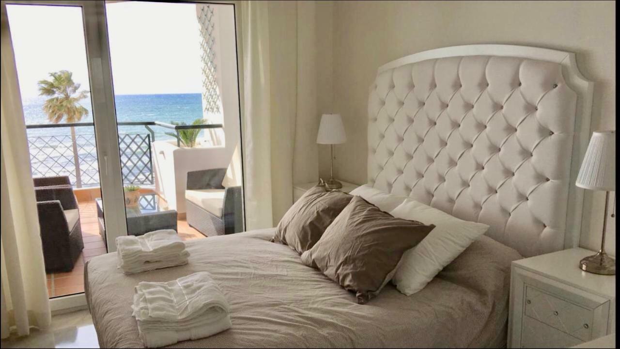 Mi Capricho A16 Beachfront Apartment Sitio de Calahonda Kültér fotó